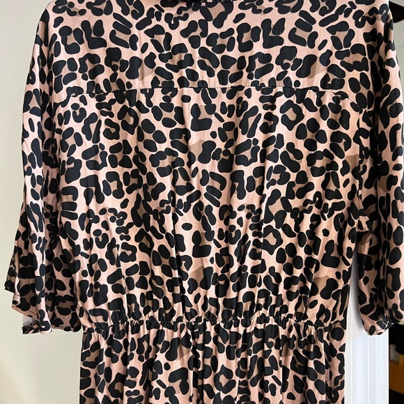 Beautiful and chic medi dress new no tag pit to pit 19 and 15 from waist - Picture 5 of 14